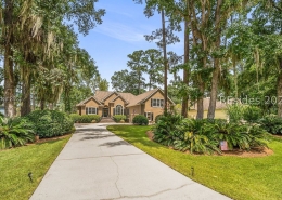 15 Longwood Drive