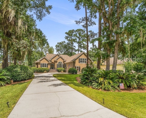 15 Longwood Drive