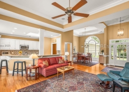 15 Longwood Drive