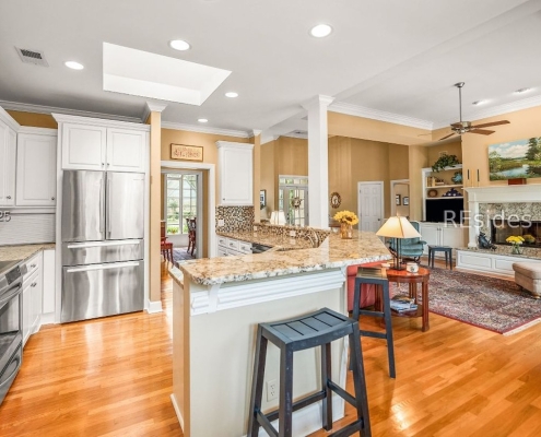 15 Longwood Drive