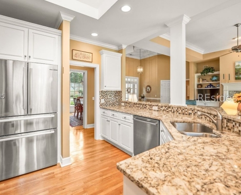 15 Longwood Drive