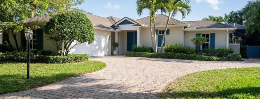 250 Oak Hammock Circle SW, Vero Beach, FL 32962