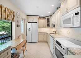 4640 Kittiwake Court