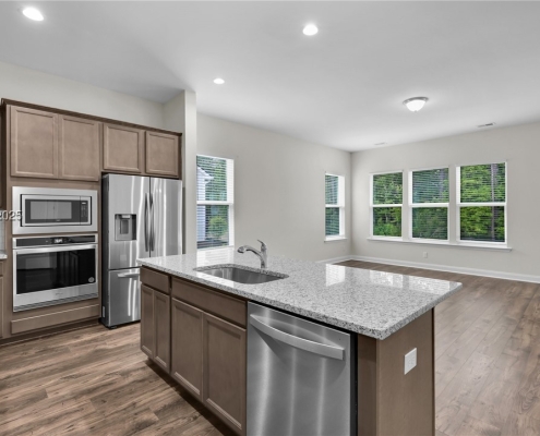 120 Foxbriar Court