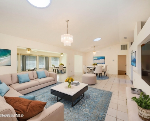 1527 Frontier Drive