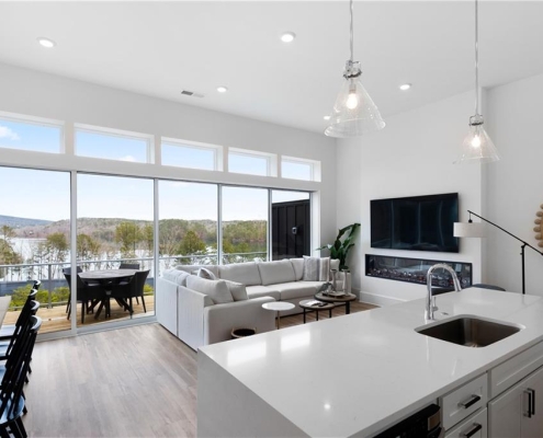 121 Waterview Court