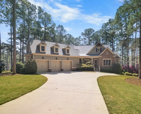 1041 Amasa Lane