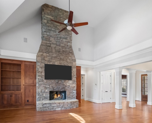 1041 Amasa Lane