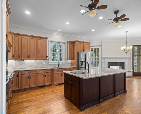1041 Amasa Lane