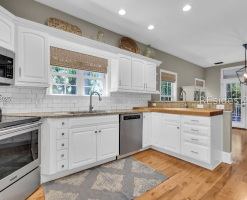 68 Royal Pointe Drive