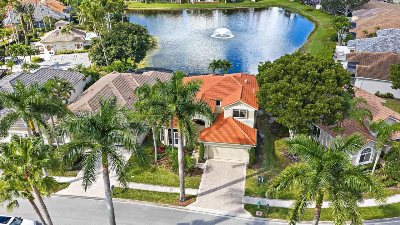 10911 Grande Boulevard