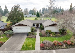 1925 NW St Andrews Dr