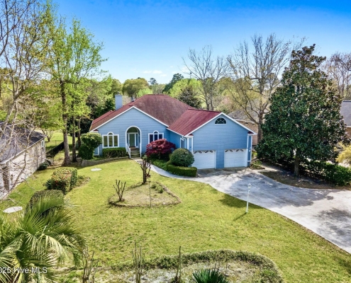 178 Edgewater Circle