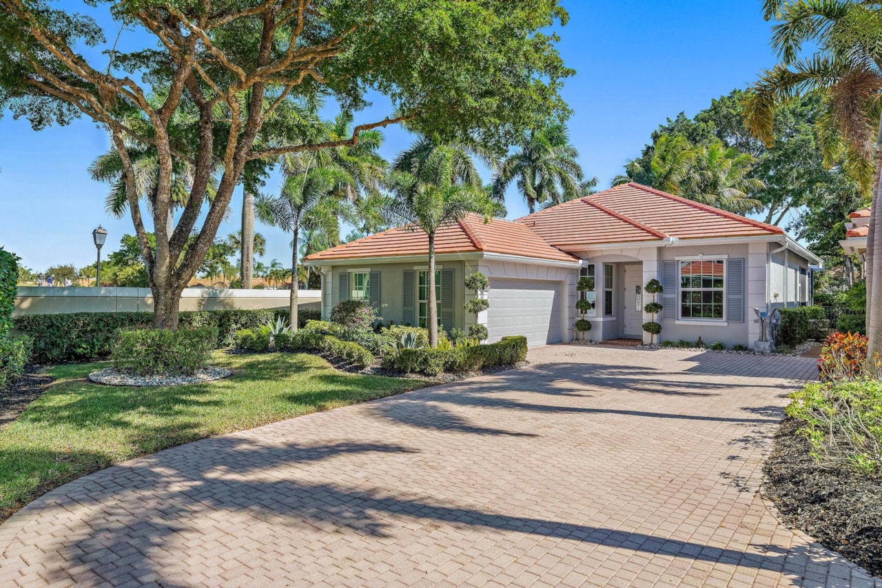 8384 Heritage Club Drive