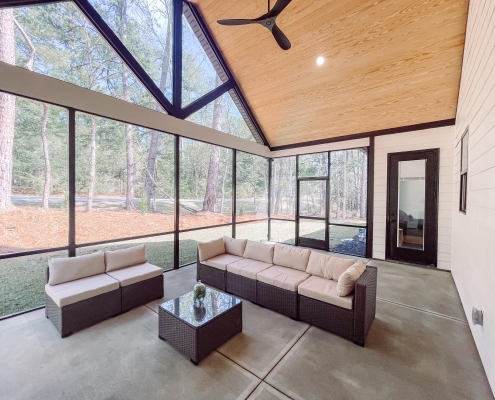 305 Wellington Court