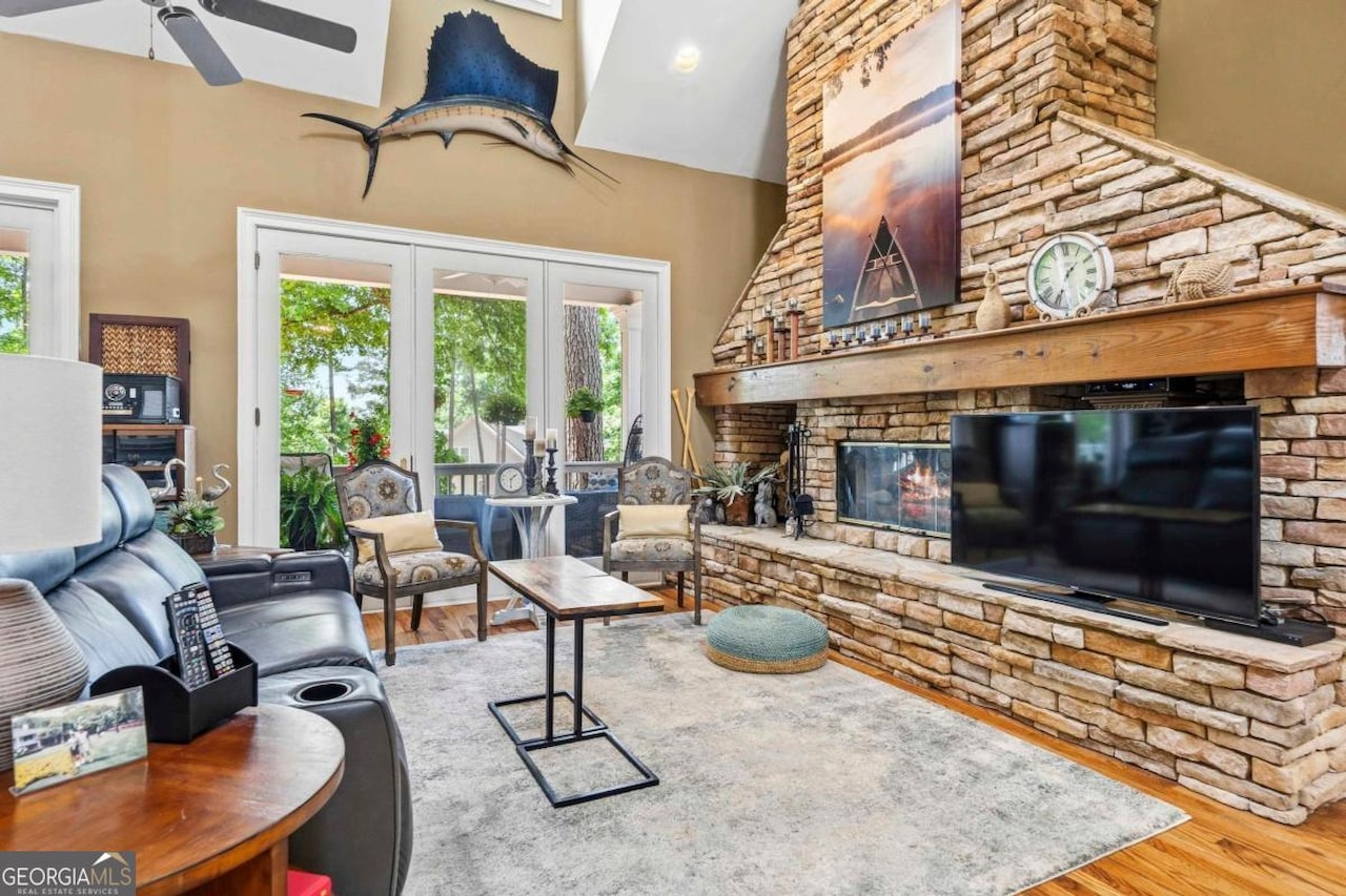 1080 Emerald View Drive