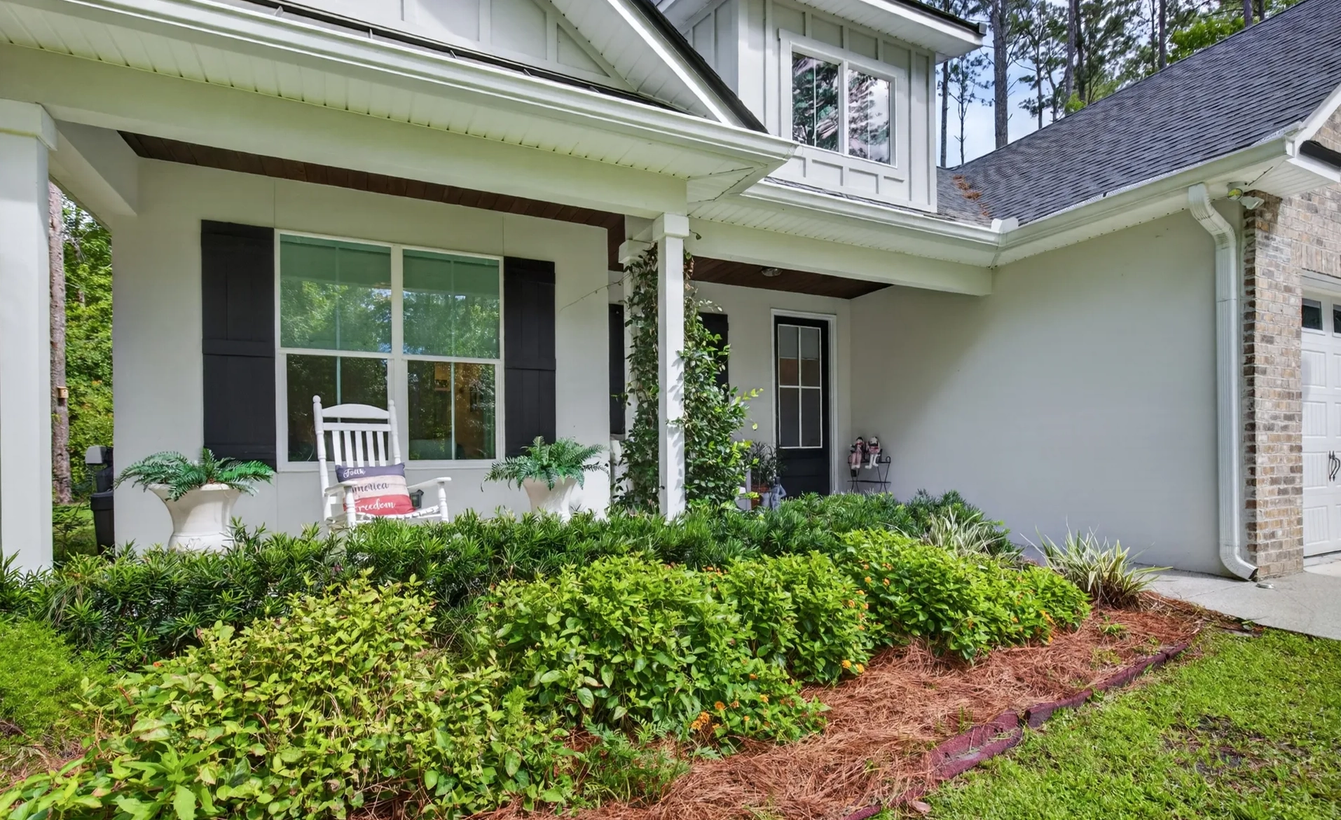 218 Eagle Crest Drive